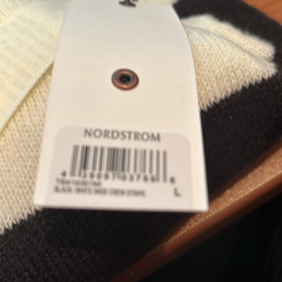 Treasure Bond black and white stripped fall sweater. New size large - Picture 10 of 10
